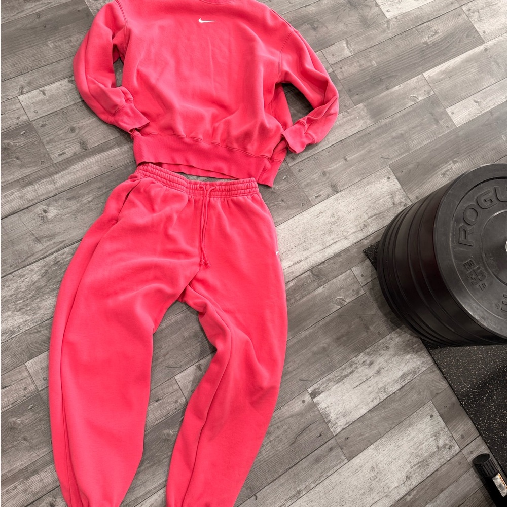 Nike Women's Bright Pink Joggers